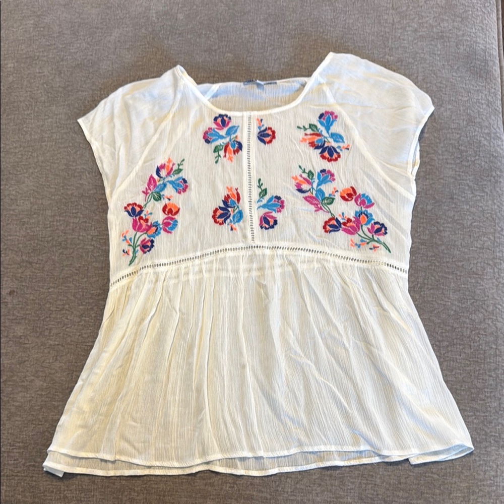 Embroidered White Floral Women's Top by See And Be Seen. Size L